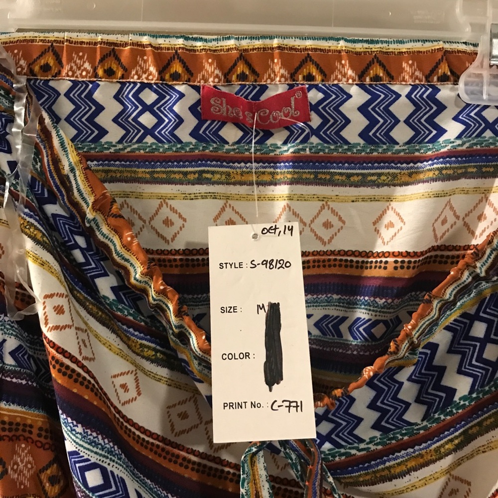 Patterned Romper - Picture 3 of 3